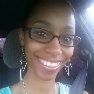 Meet your Posher, Rena